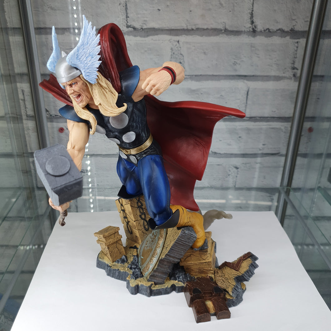 THE MIGHTY THOR DIORAMA