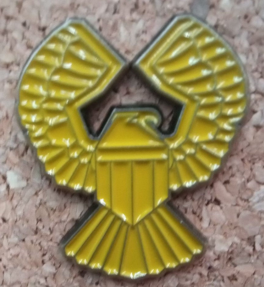 JUDGE DREDD - Pin Badge - Gold Colour