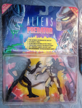 Load image into Gallery viewer, ALIENS v PREDATOR Figure set by Kenner
