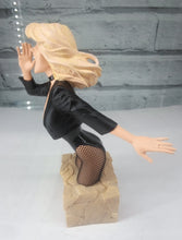 Load image into Gallery viewer, WOMEN OF THE DC UNIVERSE BLACK CANARY BUST
